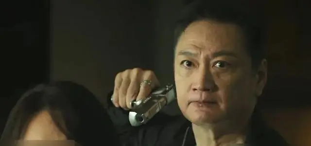 陶大宇40年后再与苗侨伟合作《重案解密》饰演绑架案反派周永权 情报图